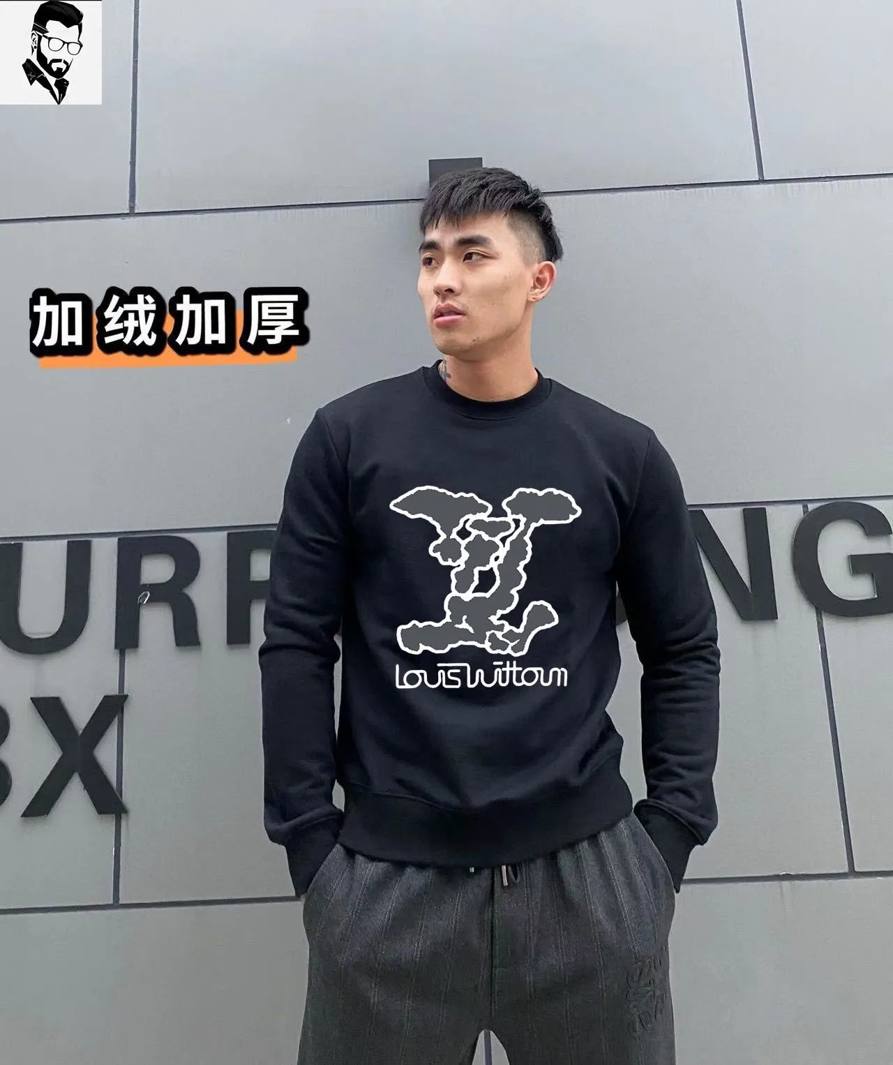 🅿️240 brand [LV Louis Vuitton] (Fat Man Gospel) 2025 Spring Style (Fleece Sweater) Tencel Roman velvet fabric. The upper body is extremely comfortable and skin-friendly. It is very elastic, does not cause pilling, is super warm, and is very comfortable to wear next to the body. It can be worn alone as a base layer. It makes you stylish and warm. It is simple and elegant, close to the body and warm. Size: M-5XL (can wear up to 220 pounds) Color: black